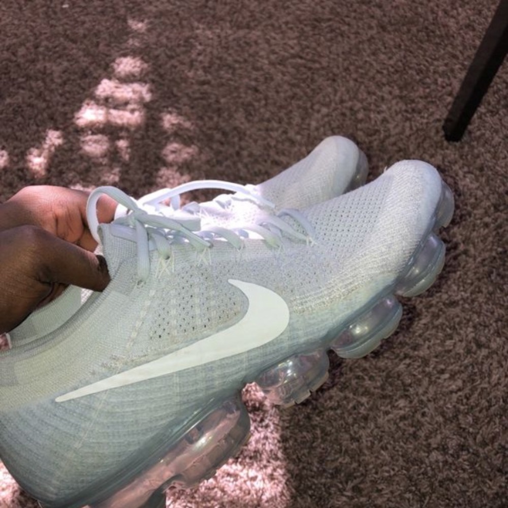 Men’s Gray/White Nike VaporMax Size 11